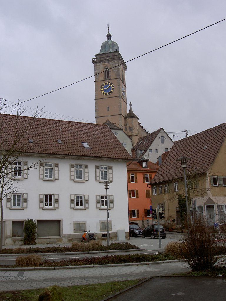 Nrtingen, Ausblick von der Alleestrae zum Schloberg mit Turm der St. Laurentius 
Kirche (17.02.2013)