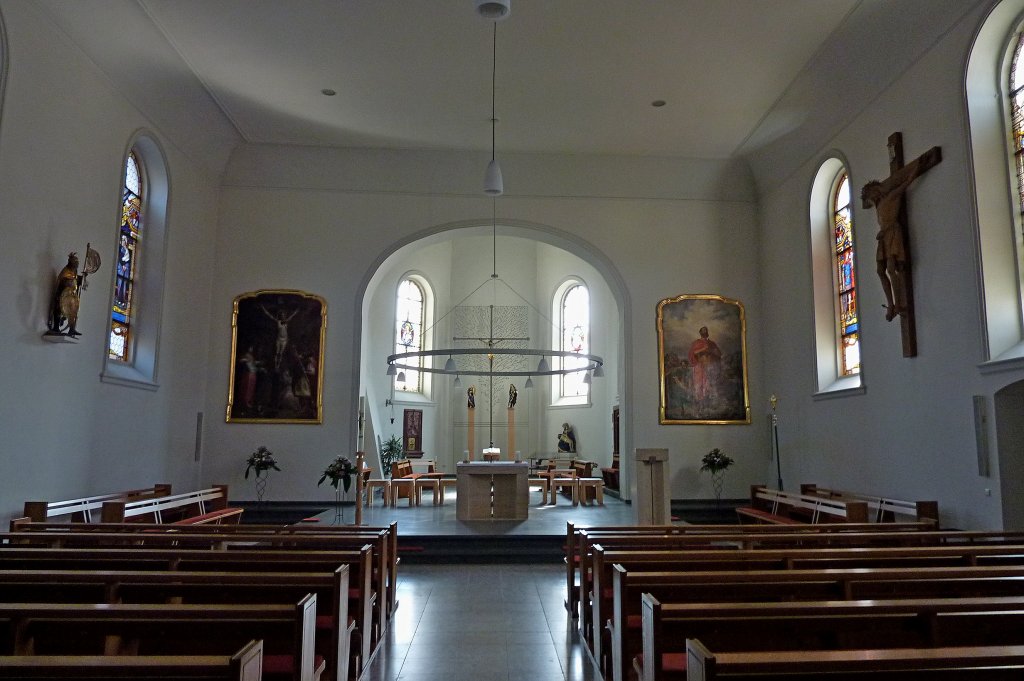 Oberbergen im Kaiserstuhl, der Innenraum der Pfarrkirche St.Mauritius, Juni 2011
