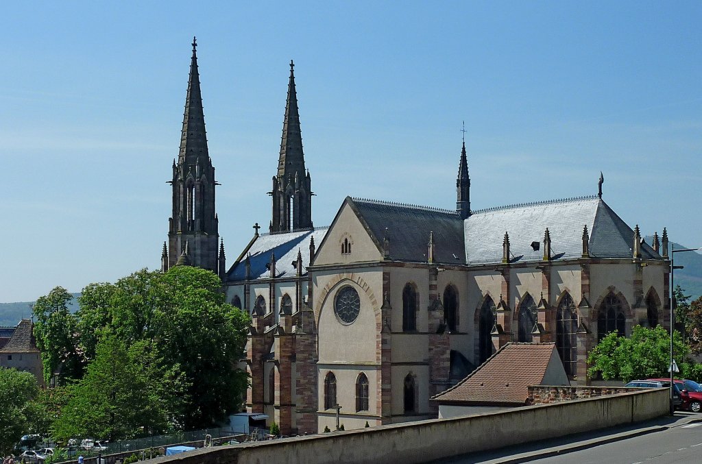 Oberehnheim(Obernai) im Elsa, die neugotische Kirche St.Peter und Paul, 1867-72 erbaut, Mai 2011