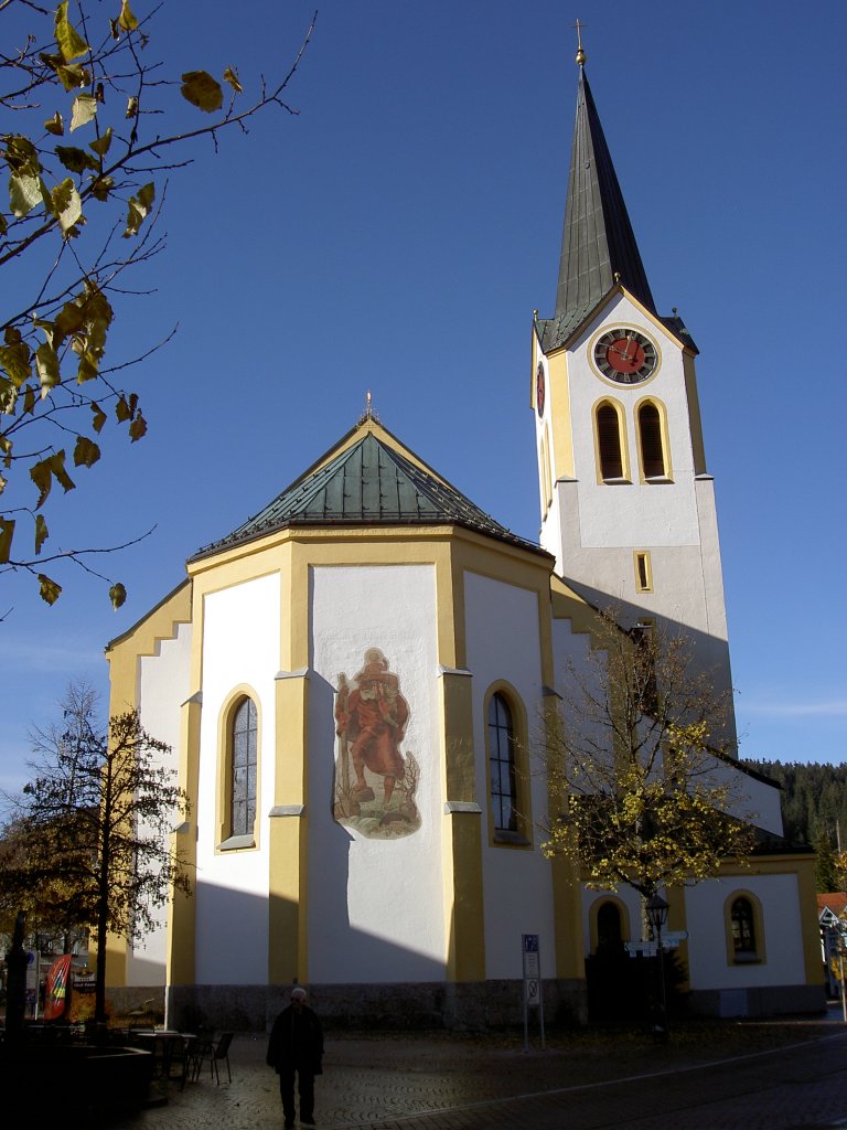 Oberstaufen, St. Peter und Paul Kirche, erbaut von 1859 bis 1863, Weihe der Kirche 
am 30.7.1865 durch Bischof Pancratius von Dinckel, Kreis Oberallgu (01.11.2011)