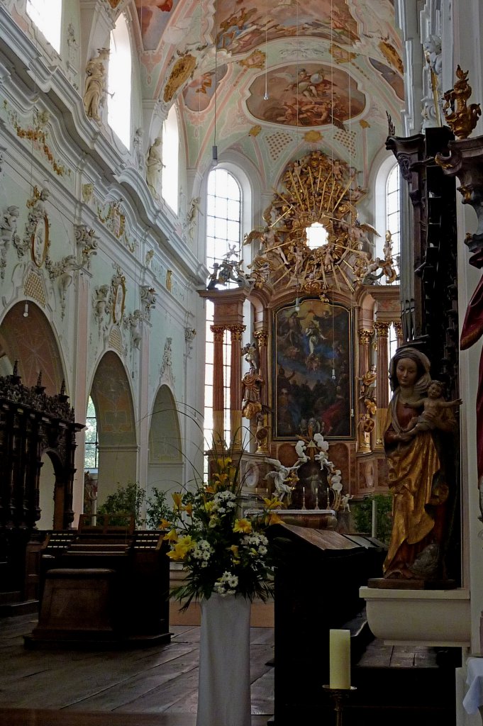 Ochsenhausen, Blick zum Hochaltar in der ehemaligen Klosterkirche St.Georg, Aug.2012