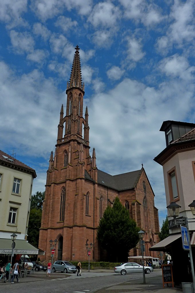 Offenburg, die evangelische Stadtkirche, 1857-64 im neugotischen Stil erbaut vom Karlsruher Baumeister Eisenlohr, Aug.2011