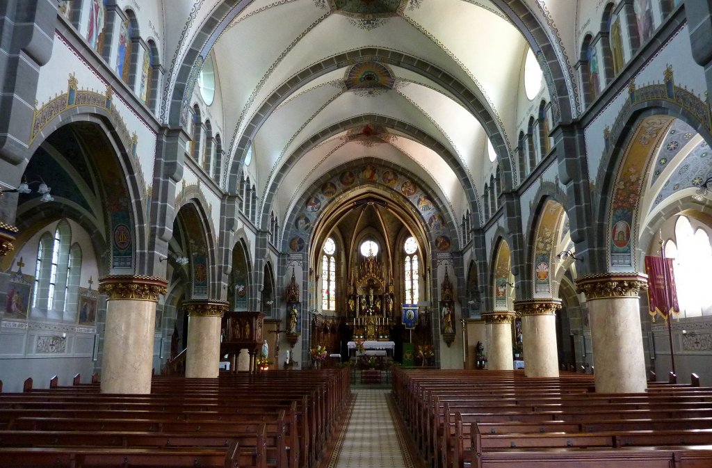 Oggelshausen, der reich ausgemalte Innenraum der St.Laurentius-Kirche, Aug.2012