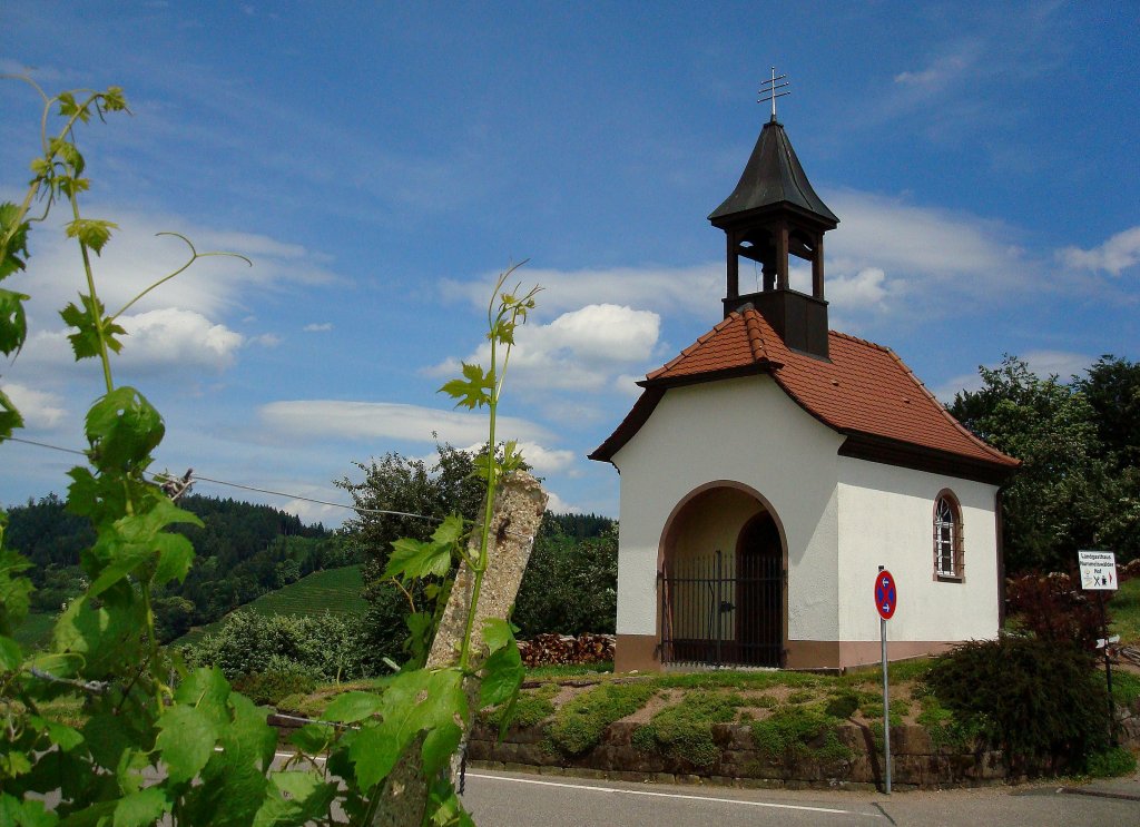 Ortenau, Kapelle in den Weinbergen, Mai 2011