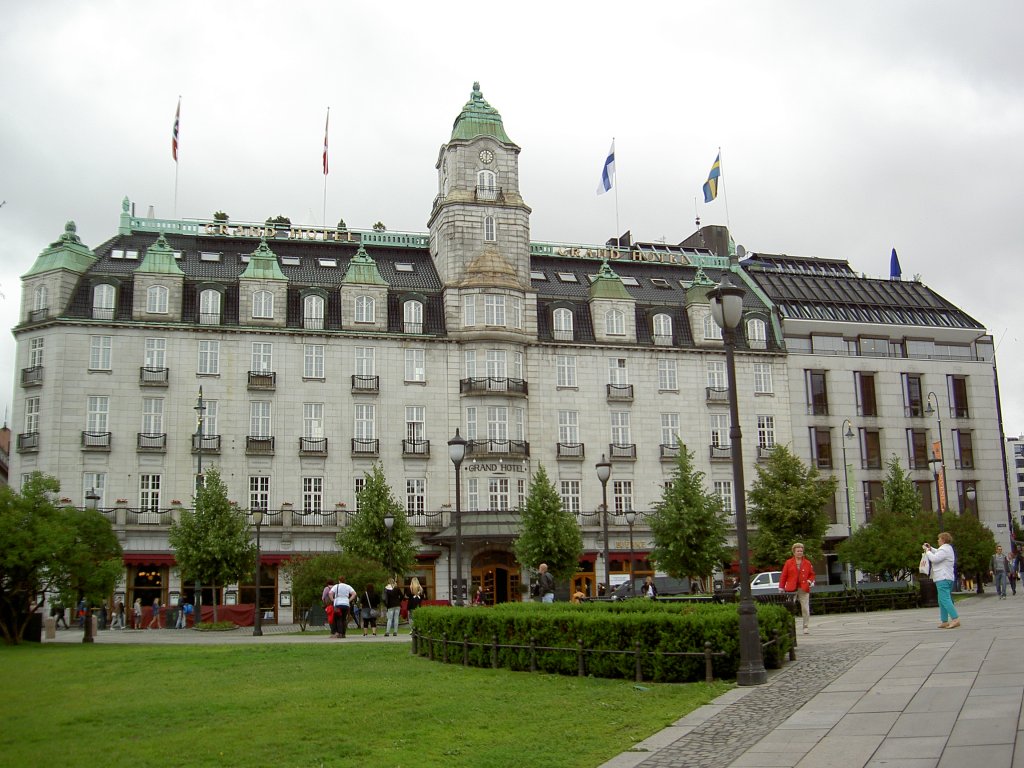 Oslo, Grand Hotel, erbaut 1874 von Julius Fritzner (23.06.2013)