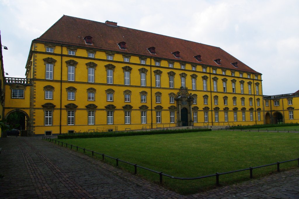 Osnabrck, Frstbischfliches Schloss, seit 1974 Sitz der Universitt 
(28.05.2011)