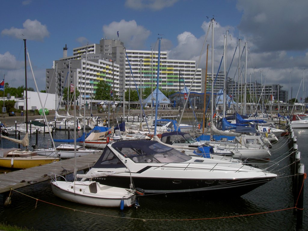 Ostseebad Damp, Kurhotel und Yachthafen (24.05.2011)