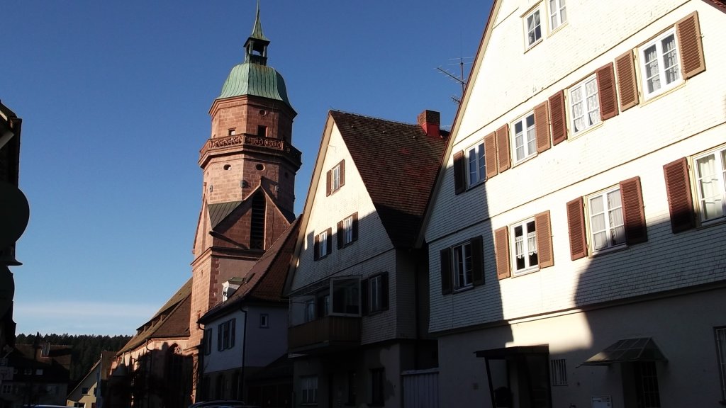 Ostturm der Stadtkirche. Aufgenommen von der Schulstr. (Aufn. 20.11.2011)