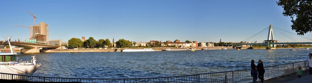 Panorama aus 3 Aufnahmen - Kln-Deutzer Rheinufer zwischen Deutzer Brcke links und Severinbrcke rechts - 10.10.2010