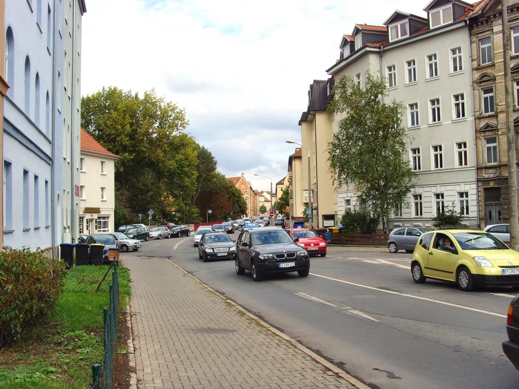 Pausenlos Autoverkehr auf dem Stadtring, hier kurz vor der Bergstrasse - Erfurt Oktober 2009