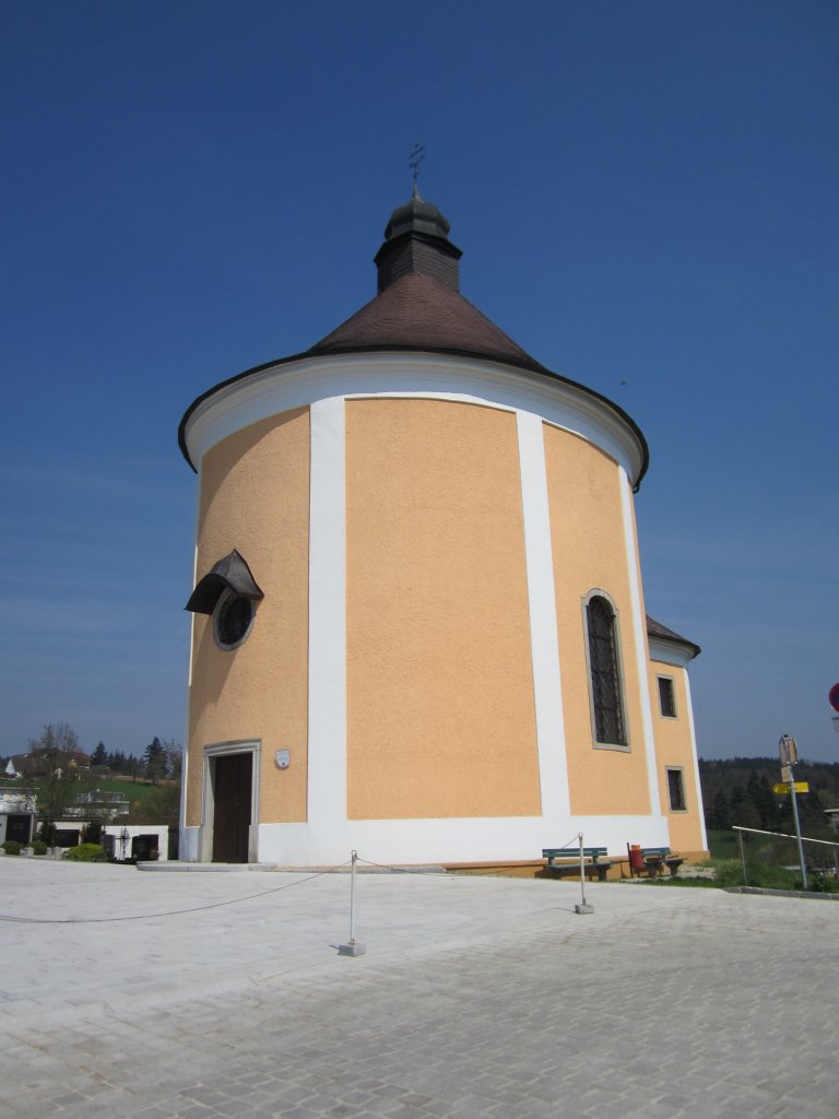 Perg, Kalvarienbergkapelle, erbaut 1727 durch Pfarrer Hartlmayr, 1754 vollendet (21.04.2013)