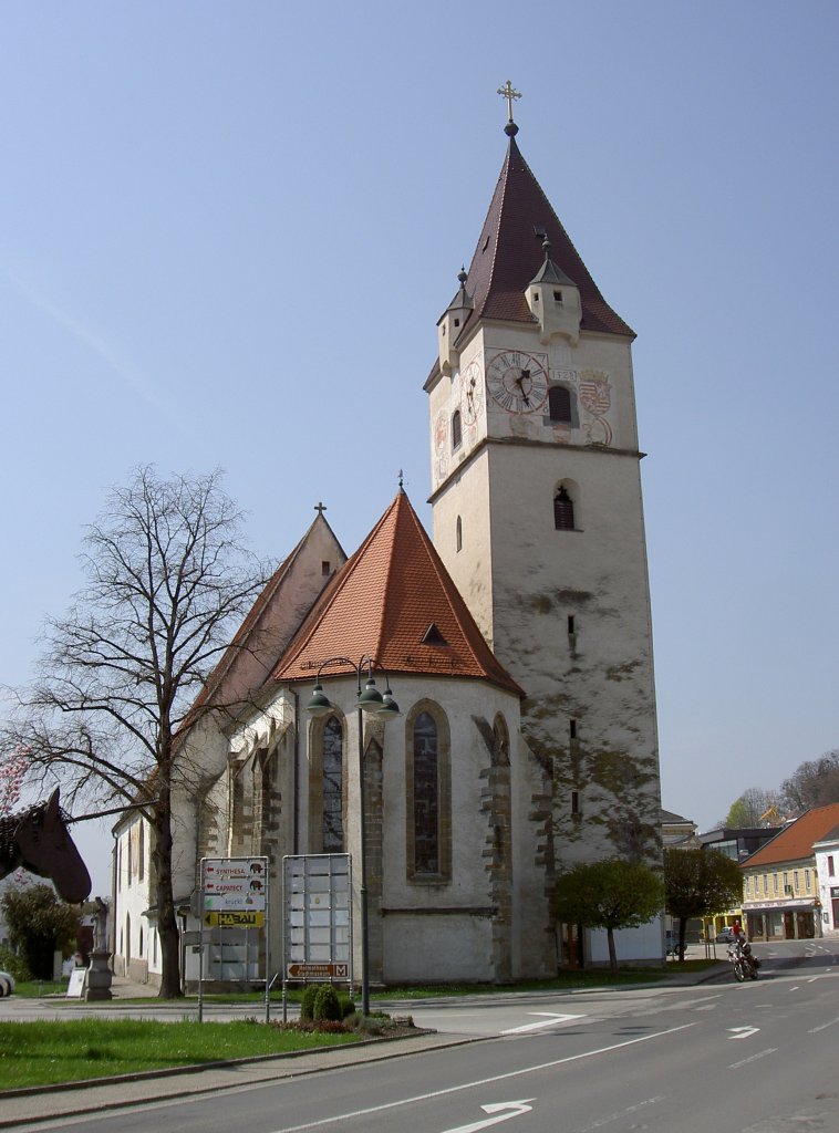 Perg, Stadtpfarrkirche St. Jakobus, erbaut im 15. Jahrhundert (21.04.2013)