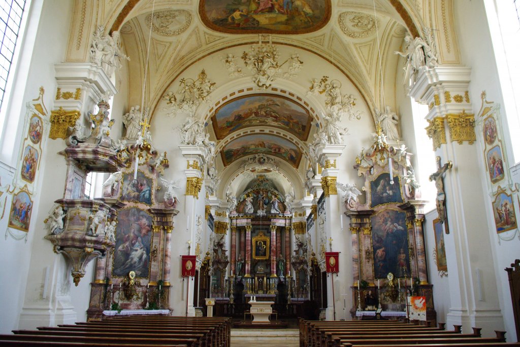 Pfarrkirche Mari Geburt Schieen, Blick auf Kanzel und Altre, 
Fresken von Konrad Huber, Landkreis Neu-Ulm (07.04.2011)
