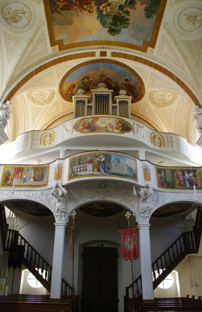 Pfarrkirche Mari Geburt Schieen, Emporen mit Orgel von Joh. 
Nepomuk Holzheu, Landkreis Neu-Ulm (07.04.2011)