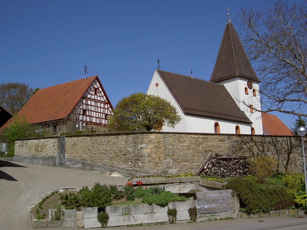 Pfarrkirche und Pfarrhaus von Leinweiler, Ostalbkreis (26.04.2012)