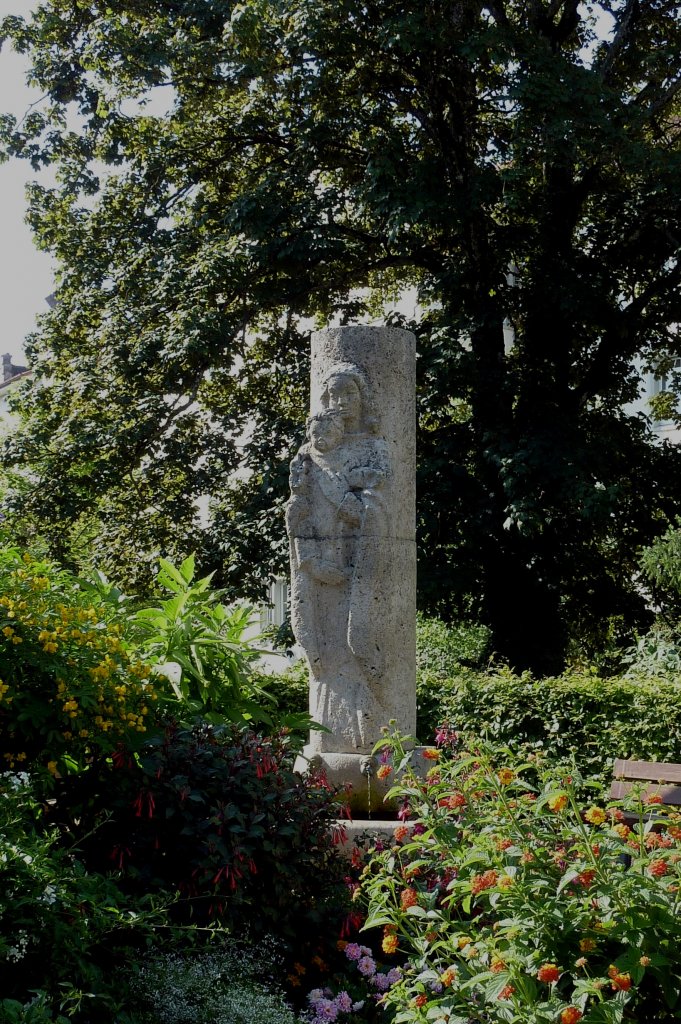 Pfullendorf, der Marienbrunnen am Oberen Tor, Aug.2012