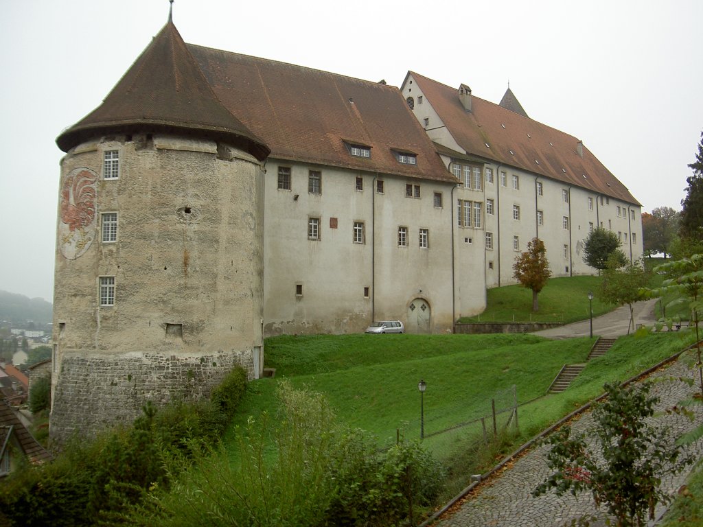 Porrentruy, Schloss, erbaut ab dem 13. Jahrhundert als Sitz der Basler Frstbischfe (08.10.2012)