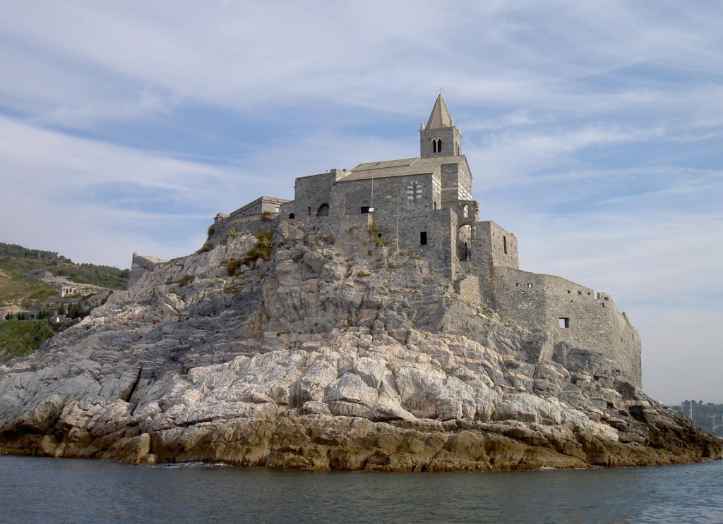 Portovenere, Kirche San Pietro, erbaut von 1256 bis 1277 (10.12.2006)