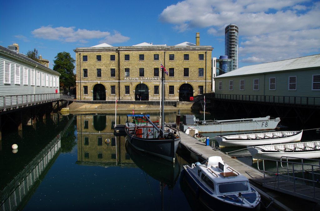 Portsmouth, Altes Storehouse im Hafen (01.10.2009)