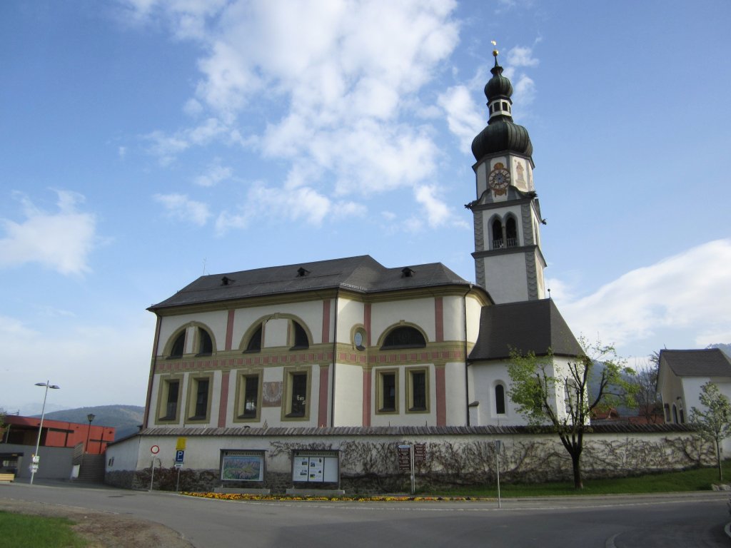 Ranggen, Pfarrkirche St. Magnus, erbaut 1775 von Franz Singer (01.05.2013)