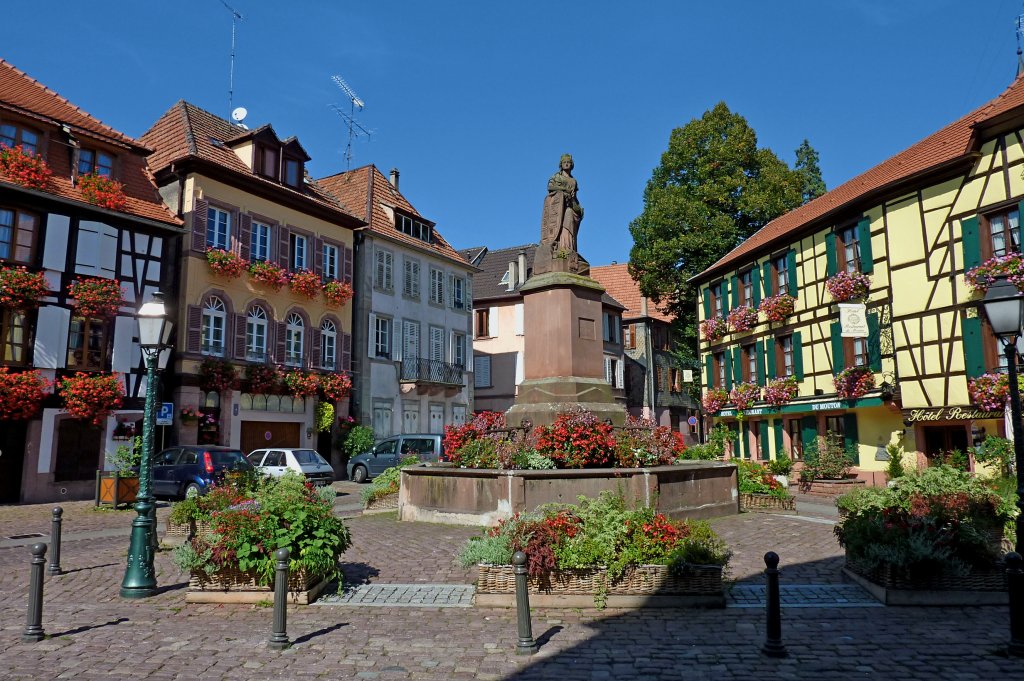 Rappoltsweiler, am Place de la Sinne, Sept.2011