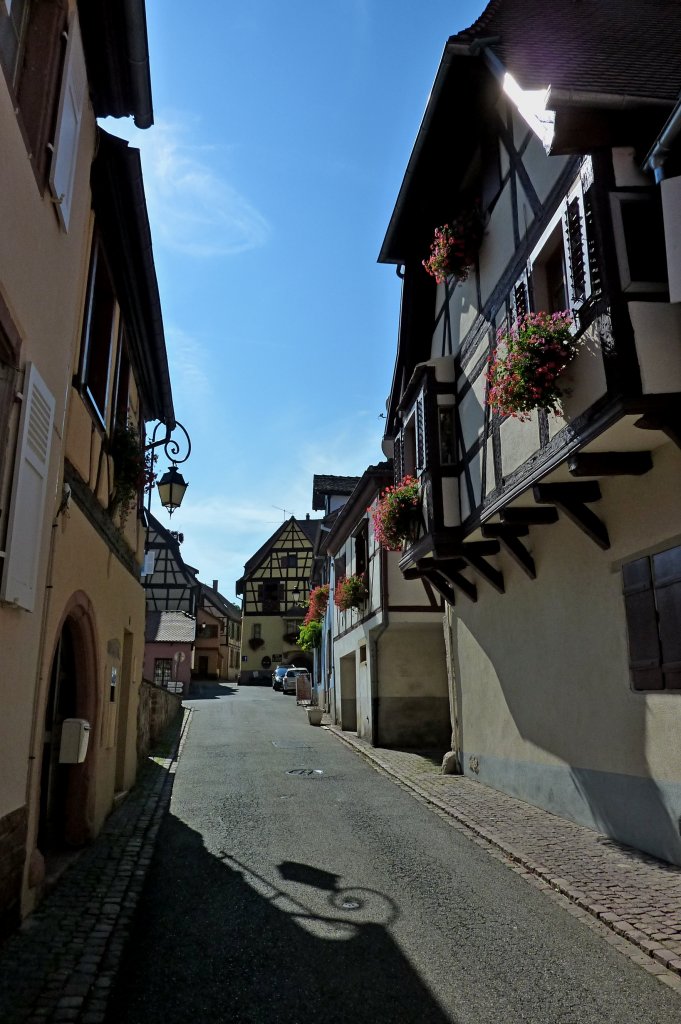 Rappoltsweiler, Blick in eine der vielen mittelalterlichen Gassen, Sept.2011