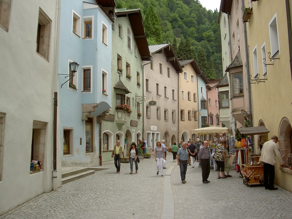 Rattenberg, Huser in der Sdtiroler Strae (09.05.2013)