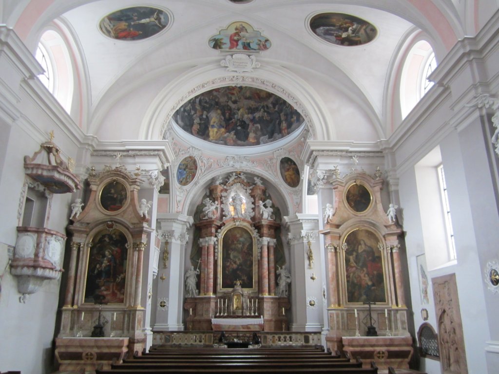 Rattenberg, Servitenkirche St. Augustin, erbaut von 1707 bis 1709 durch Diego Francesco Carlone, Hochaltar und Kanzel von D`Allio, Deckenfresken von Joh. Waldmann (09.05.2013)