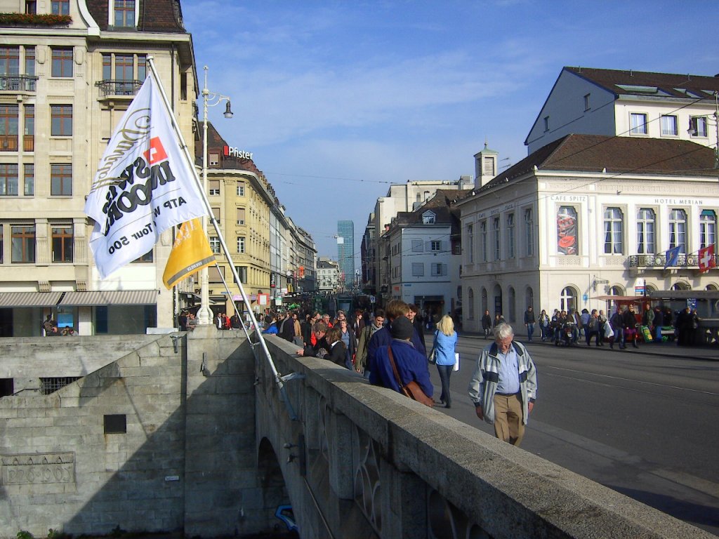 Rheinbrcke in Basel im Frhjahr 2009