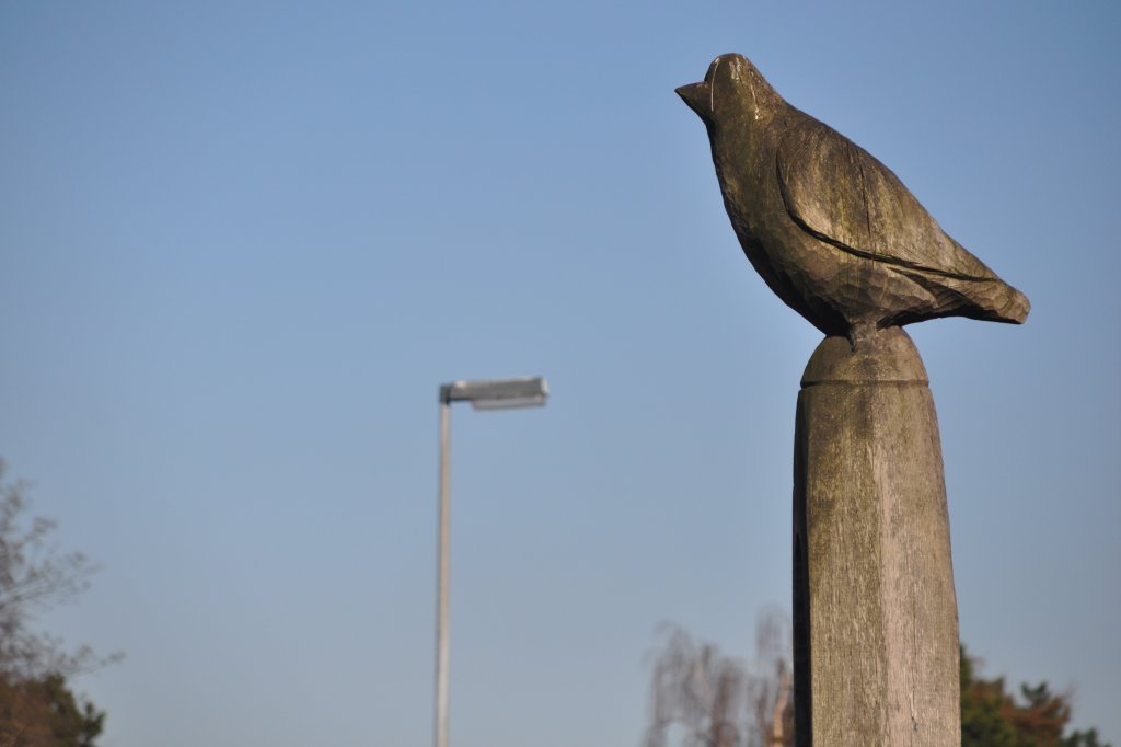 RHEINE, Ortsteil Mesum (Kreis Steinfurt), 20.03.2011, die Meise, das Wappentier des Ortsteils Mesum