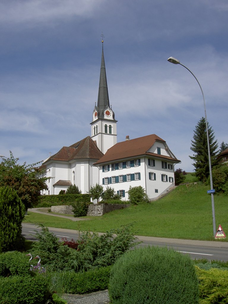 Richenthal, Kath. Pfarrkirche St. Ccilia, erbaut von 1803 bis 1807 von Niklaus 
und Josef Purtschert, barocke Landkirche, Kanton Luzern (24.06.2012)