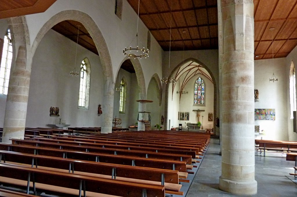 Riedlingen, Blick in den Innenraum der Pfarrkirche St.Georg, Aug.2012