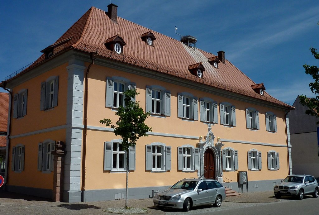 Riegel am Kaiserstuhl, das Brgerhaus Alte Schule beherbergt seit 2006 ein Museum, Mai 2012