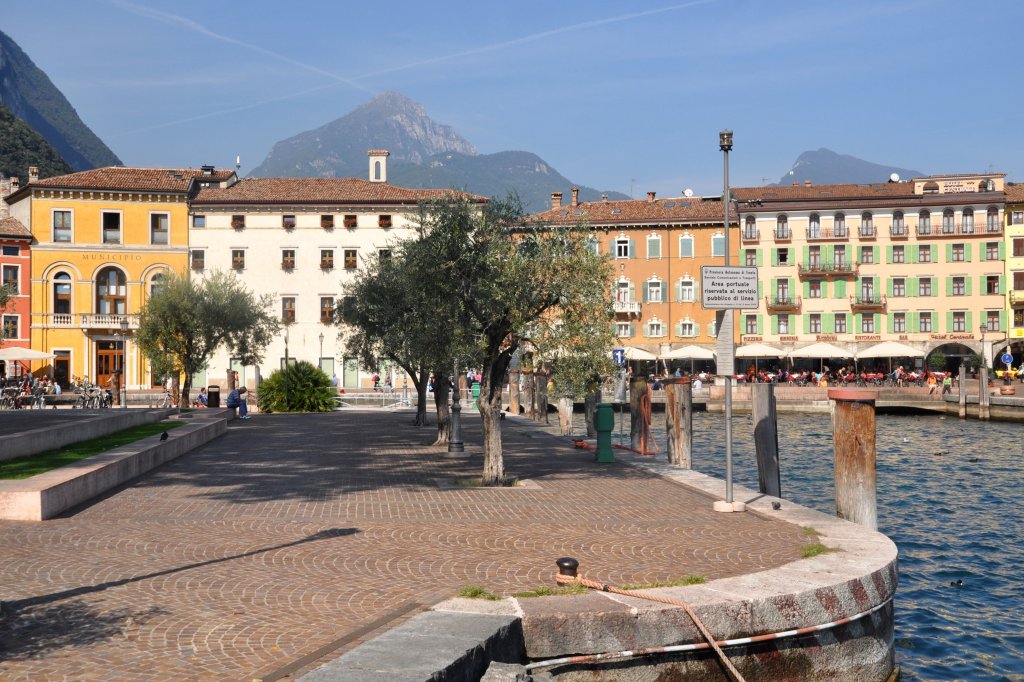 RIVA del Garda (Provinz Trento), 29.09.2011, auf der Piazza Catena