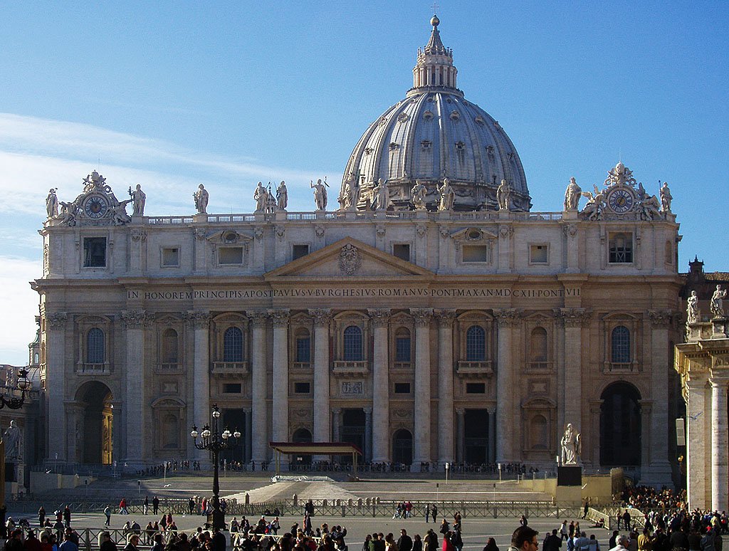 Rom, Petersdom, Hauptfassade nach Westen. Bau 1506-1626, Renaissance und Barock, Aufnahme vom 30. Nov. 2003, 13:57