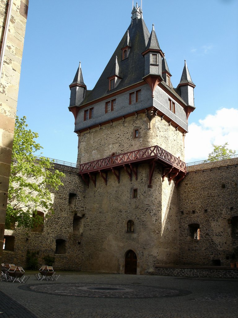 Romrod in Mittelhessen, Schlohof mit Kanzleiturm, heute Sitz der Denkmalakademie und Hotel, Mai 2005