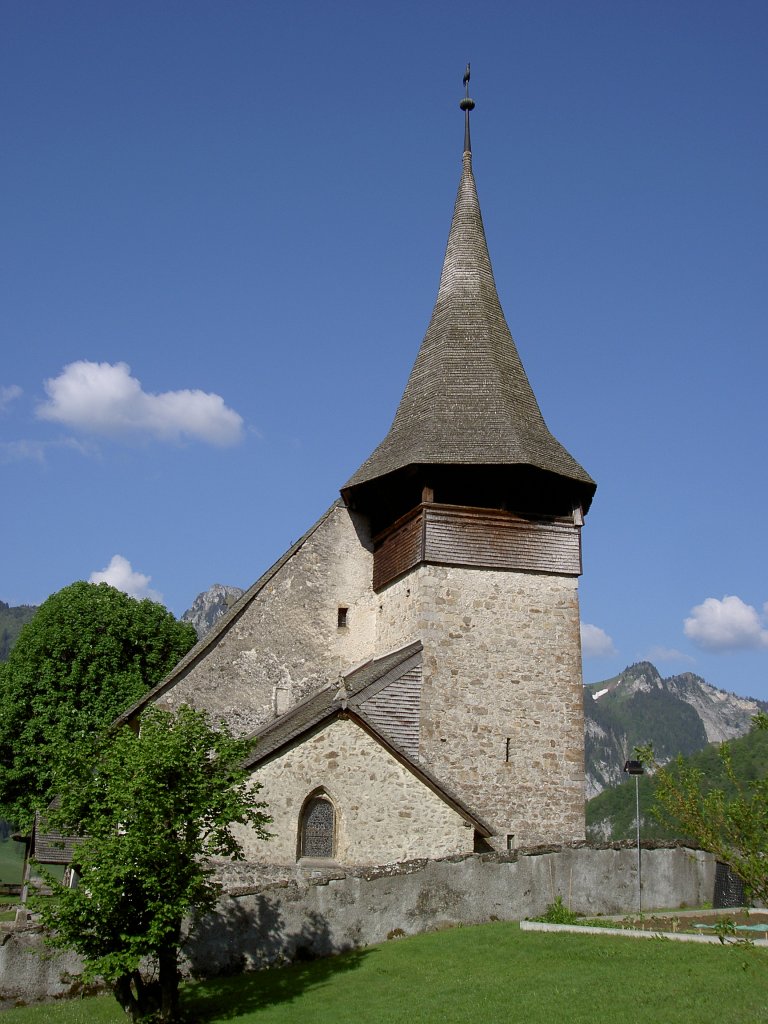 Rossiniere, Ref. Kirche St. Marie Madeleine, erbaut ab 1316 (28.05.2012)