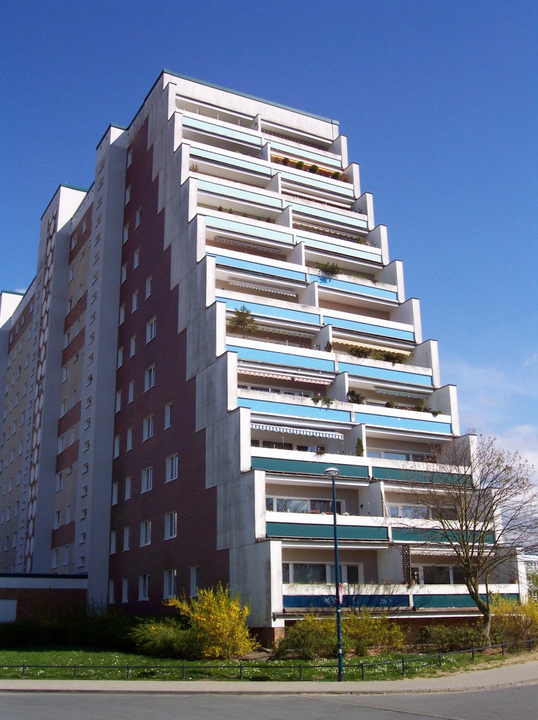 Rostock-Schmarl, Treppenhochhaus am Kolumbusring