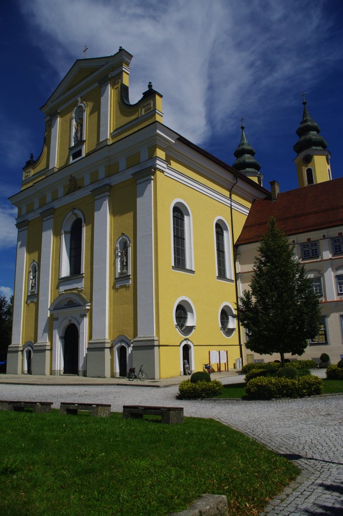 Rot an der Rot, Klosterkirche St. Verena, erbaut von 1777 bis 1786, 
Lkr. Biberach (11.08.2011)