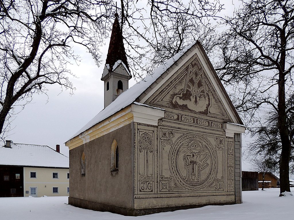 Rckseite der Dollfu-Kapelle in Engersdorf bei Hohenzell; 130224