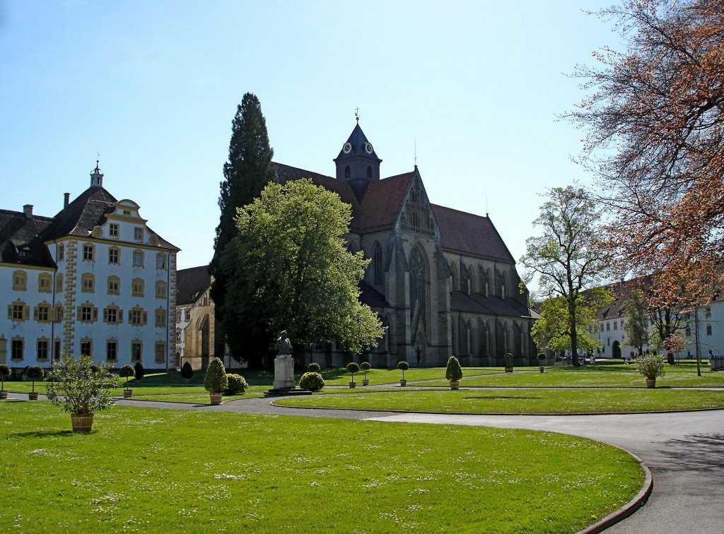 Salem, die Klosterkirche, das gotische Mnster, erbaut 1285-1420 gehrt zu den bedeutensten gotischen Bauten der Zisterzienser, nach Ulm und Freiburg drittgrte gotische Kirche in Baden-Wrttemberg, April 2007  
