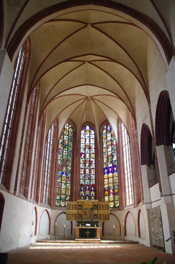 Salzwedel, Chor der St. Katharinen Kirche mit Einhornaltar (10.07.2012)
