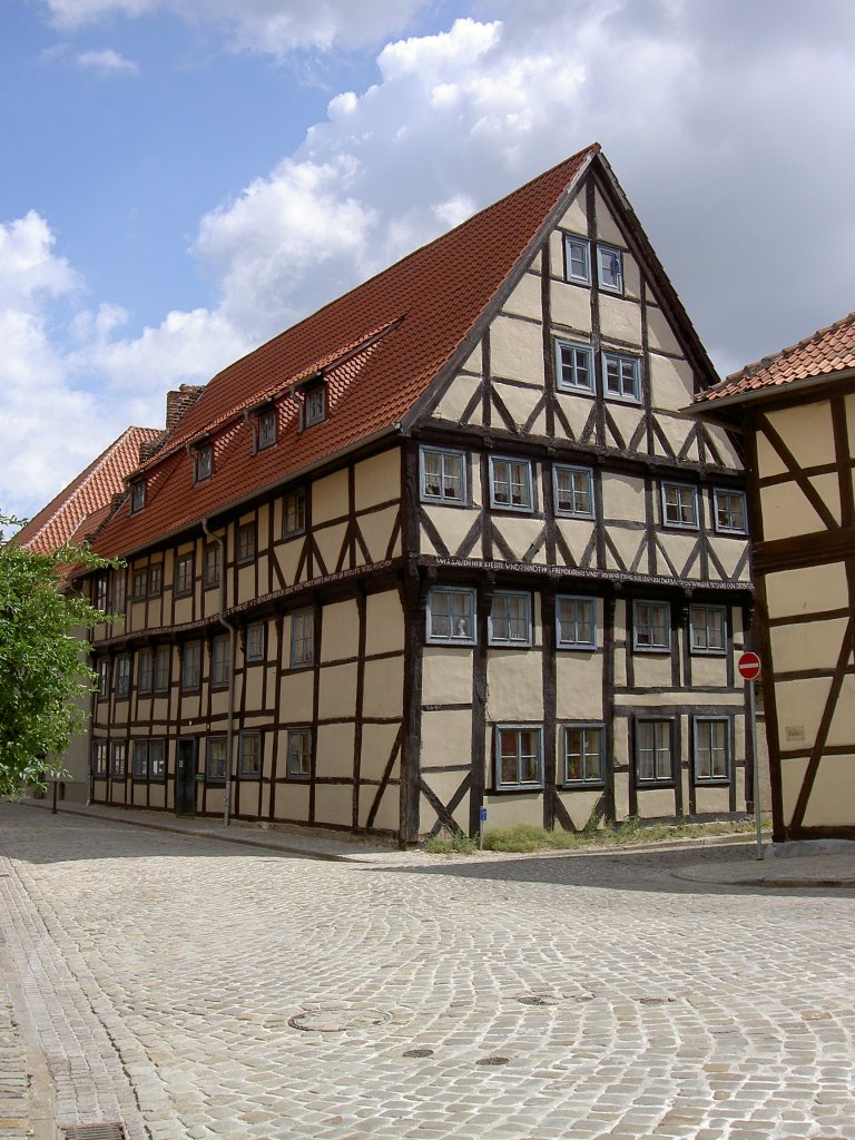 Salzwedel, Fachwerkhaus an der Marienkirche (10.07.2012)