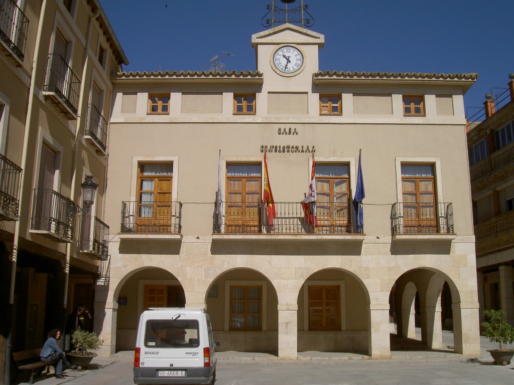 San Esteban de Gormaz, Rathaus aus dem 17. Jahrhundert am Hauptplatz 
(18.05.2010)