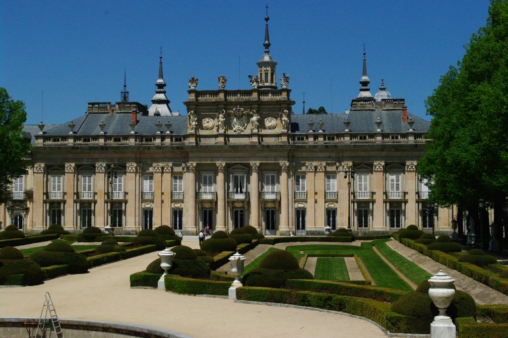San Ildefono, Palacio Real la Granja, Sommerresidenz der Knige von 
Spanien, erbaut ab 1723 (21.05.2010)
