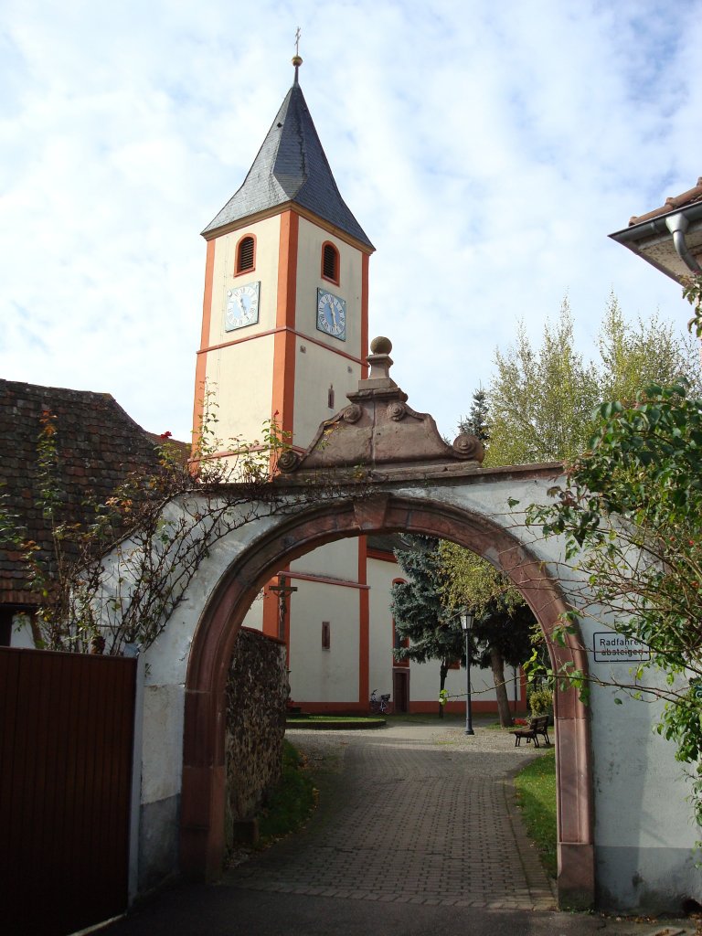 Sasbach am Kaiserstuhl,
Pfarrkirche St.Martin aus dem 18.Jahrhundert,
2008
