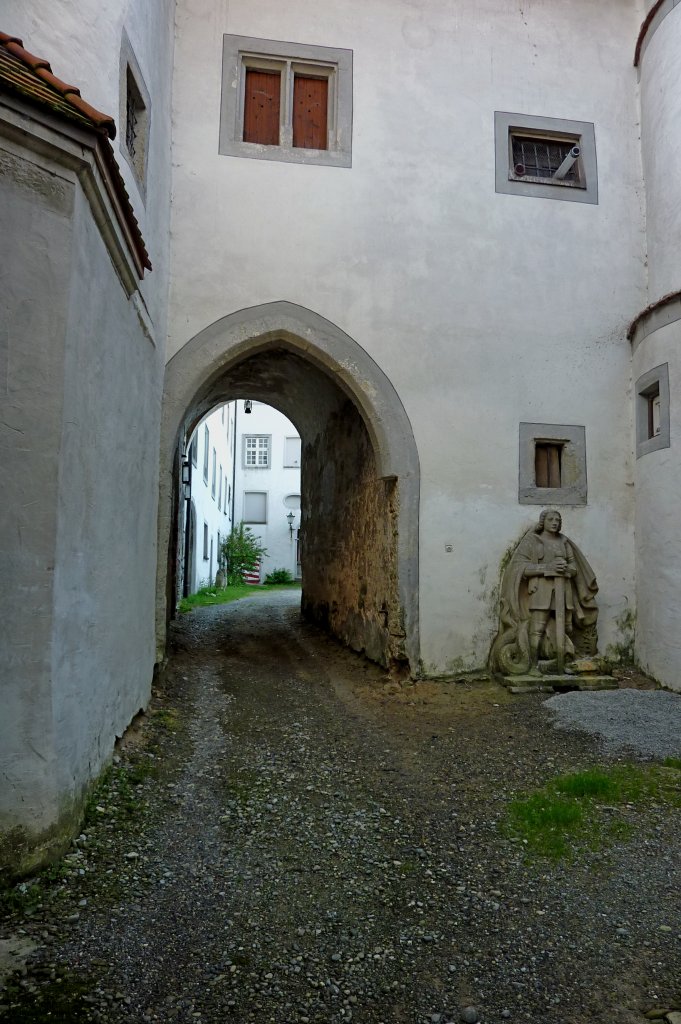 Scheer, Torhaus und Eingang zum Schlohof, Aug.2012