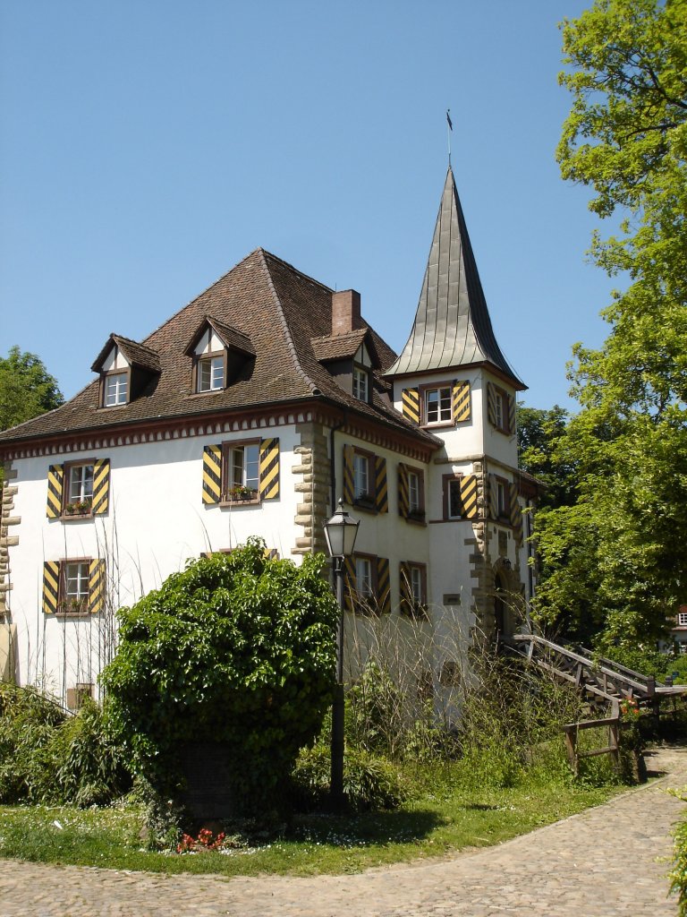 Schliengen im Markgrflerland/Baden,
Wasserschlo Entenstein ist heute Rathaus, stammt in heutiger Form aus dem 16.Jahrhundert,
2007
