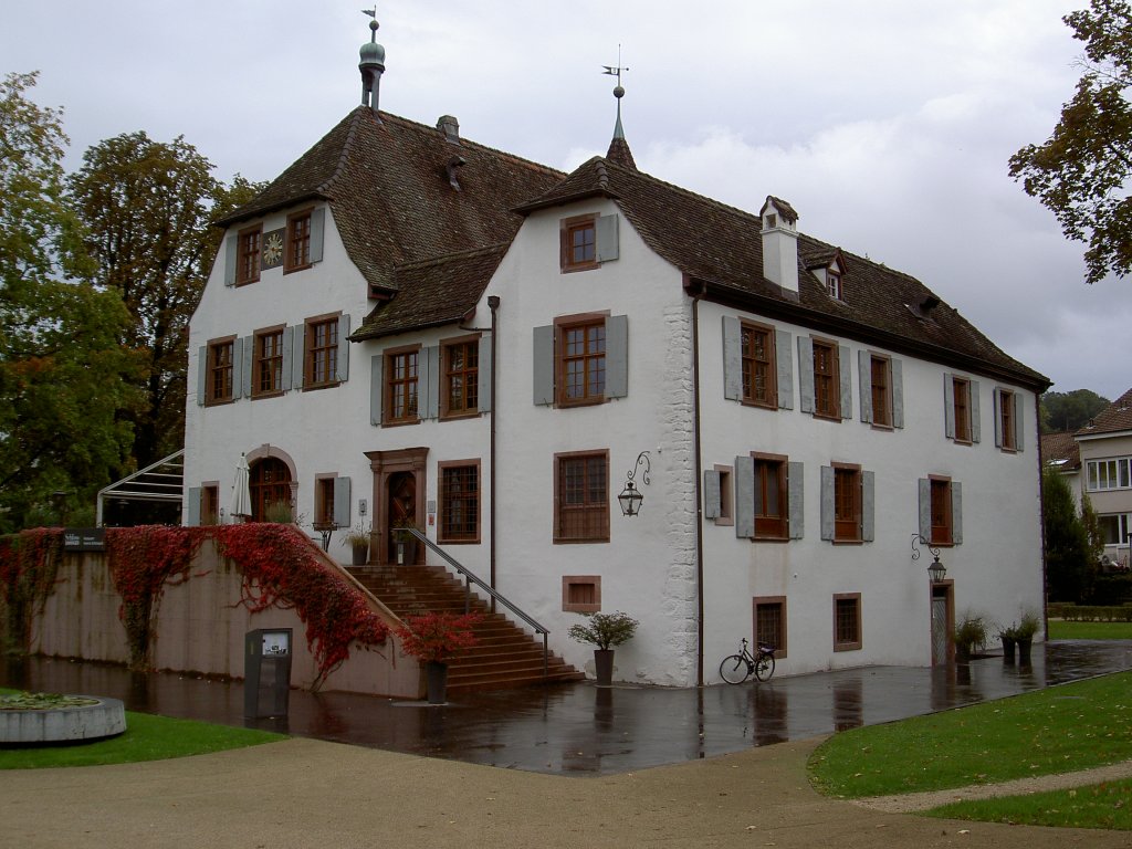 Schloss Binningen, erbaut im 13. Jahrhundert, im 17. Jahrhundert barock umgestaltet 
(07.10.2012)