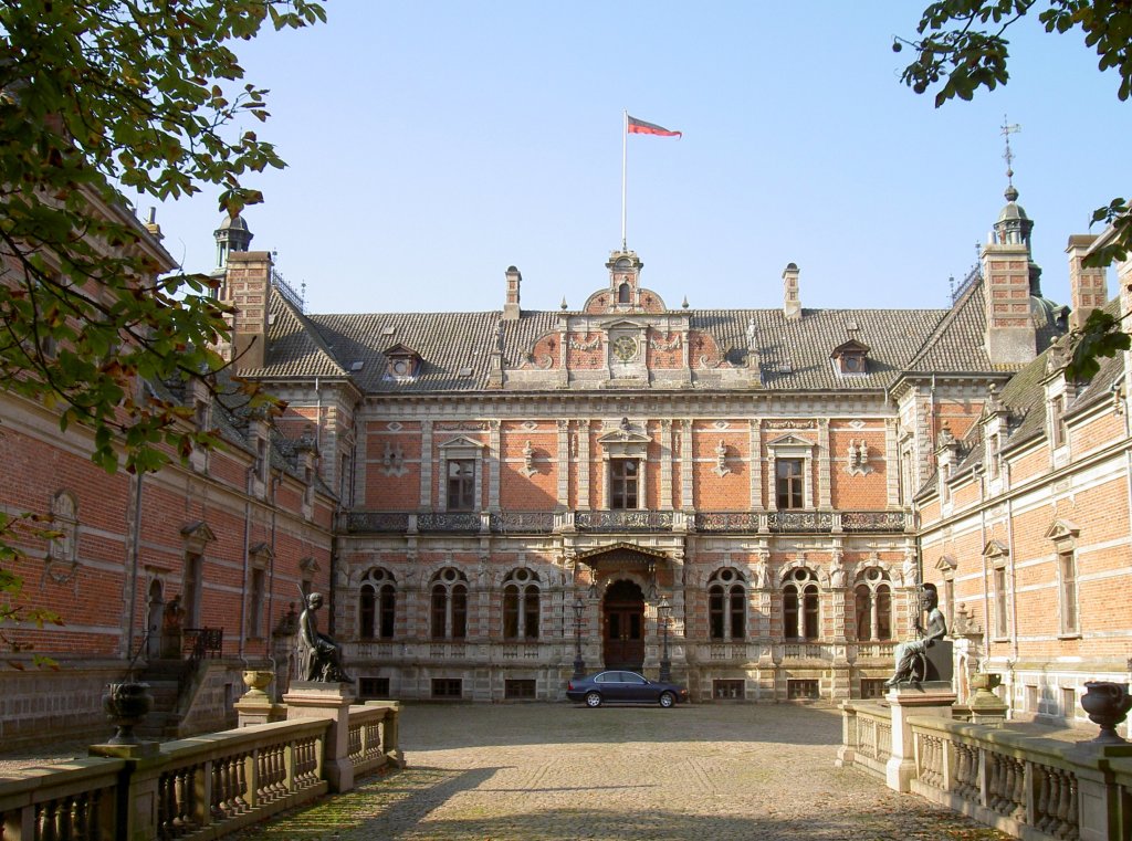 Schloss Frijsenborg, erbaut 1862 - 1867, im Besitz von Graf Charles 
Wedell (01.10.2006)